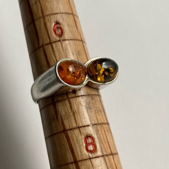 Sterling silver ring with Baltic Amber style stones - Picture 1 of 2